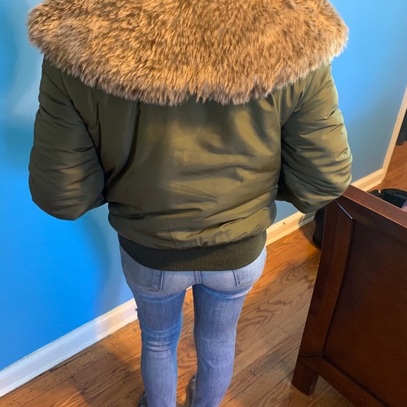 UNIF Bomber Jacket with faux fur - Picture 5 of 6